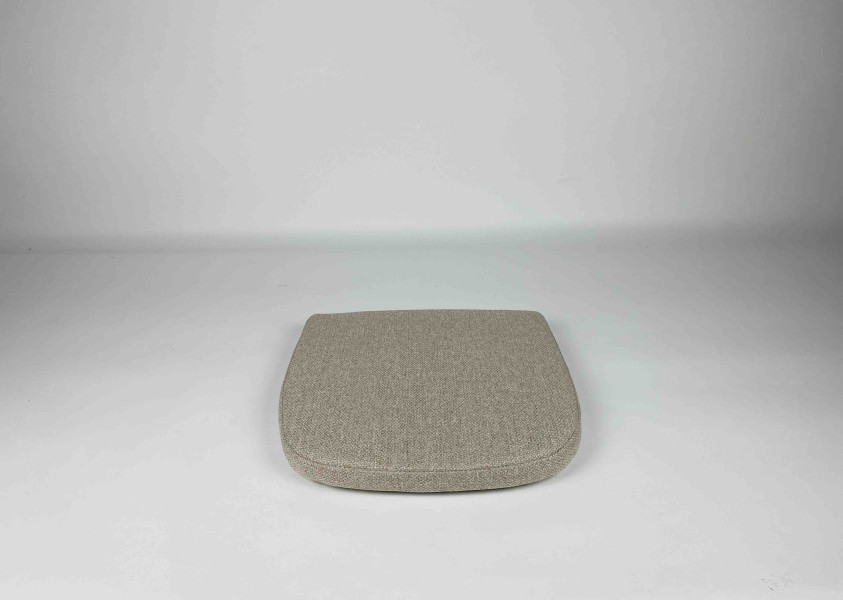Zitkussen met ronding, Gaia Beige, 43x44x4cm. R-206